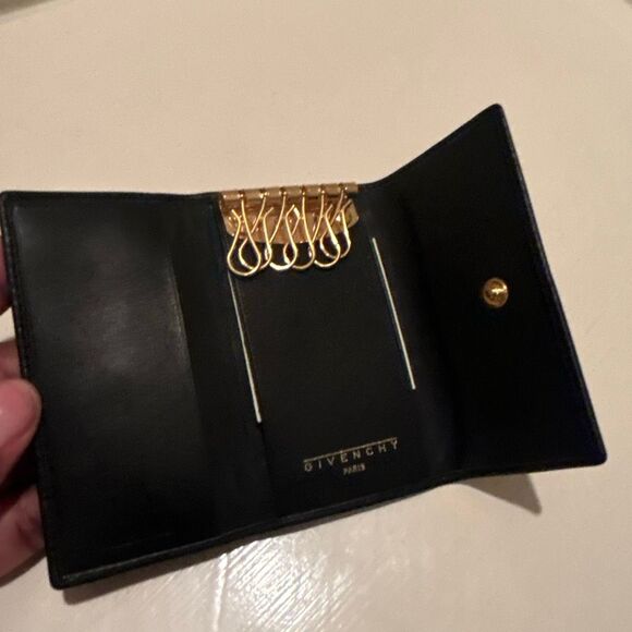 Givenchy Bifold Key Holder Case Black Leather Gold Key Slots Luxury Professional - Picture 6 of 13